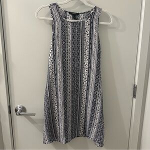 Sleeveless navy and White Patterned Dress